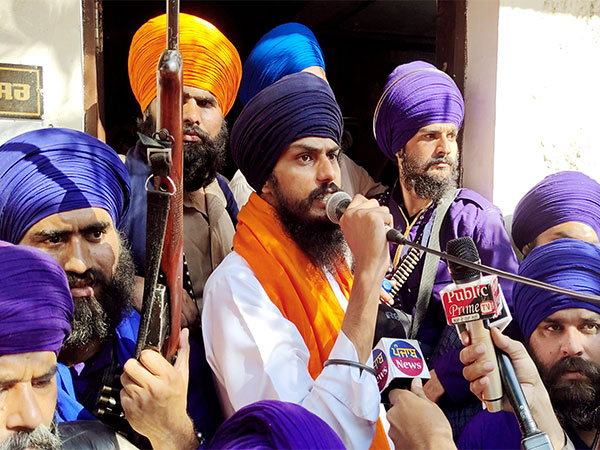 Punjab Police hunts Amritpal Singh Khalistani in Punjab Bhagwant Mann ordered his Arrest
